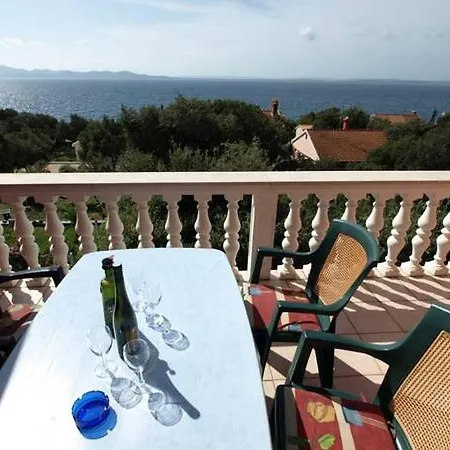 Apartment In With Sea View, Balcony, Air Conditioning, Wifi