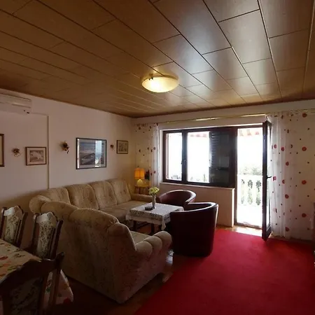 公寓 In With Sea View, Balcony, Air Conditioning, Wifi